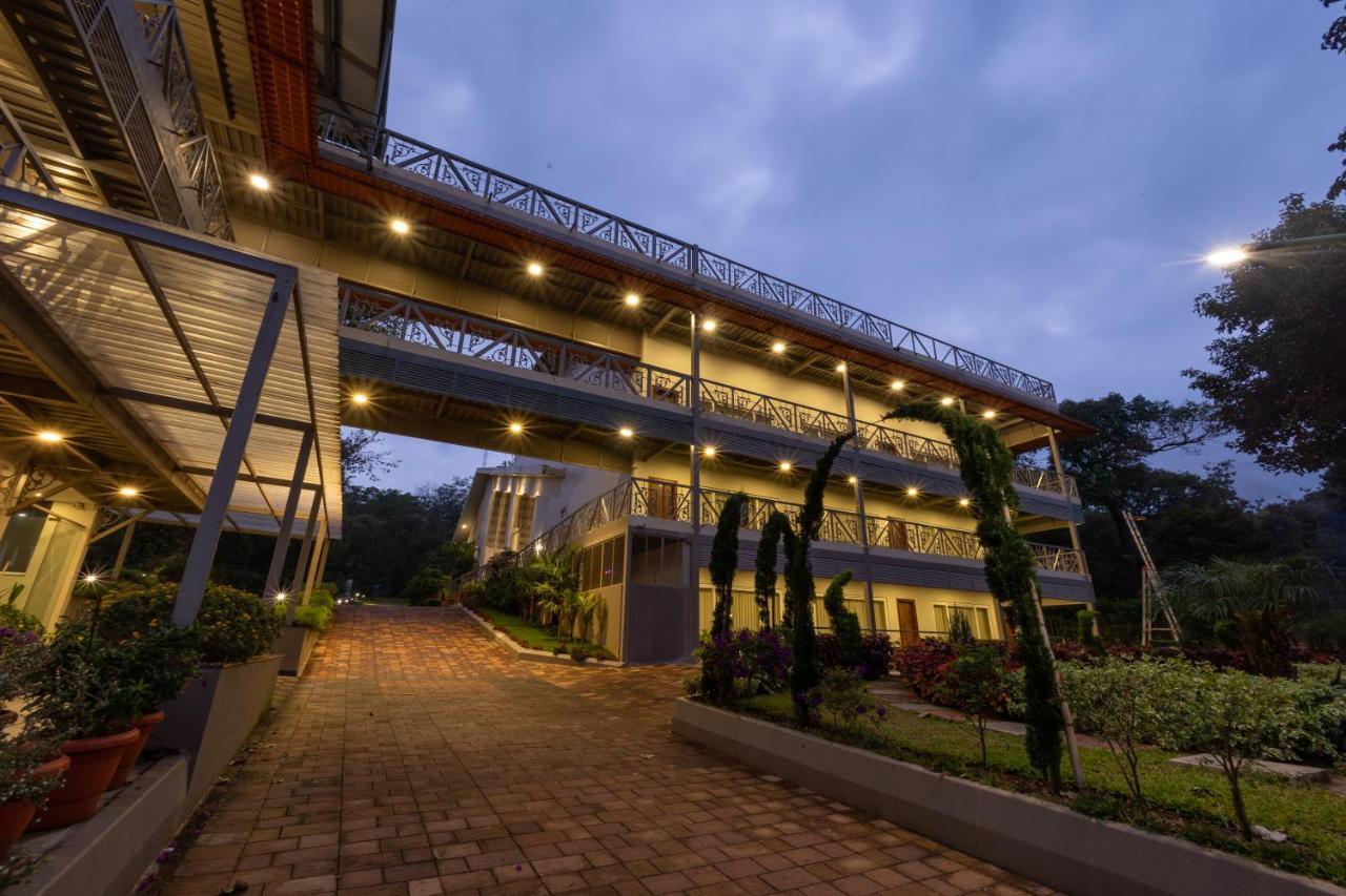 Honeydewwz Exoticaa Hotel & Resort Chikmagalūr Exterior foto